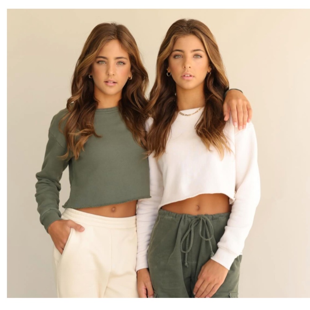 Kaveah Terry Top, Cropped, NEW WITHOUT TAGS, never worn.  Sz M. 10-12